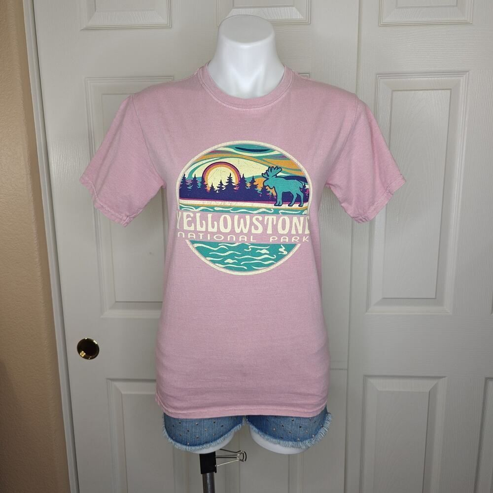 Gildan Yellowstone National Park moose forest seamless graphic tee sz S